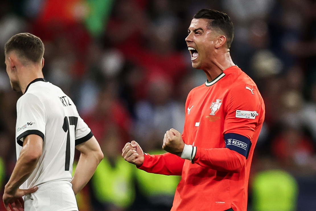 Ronaldo lập kỷ lục khi đưa Bồ Đào Nha vào chung kết