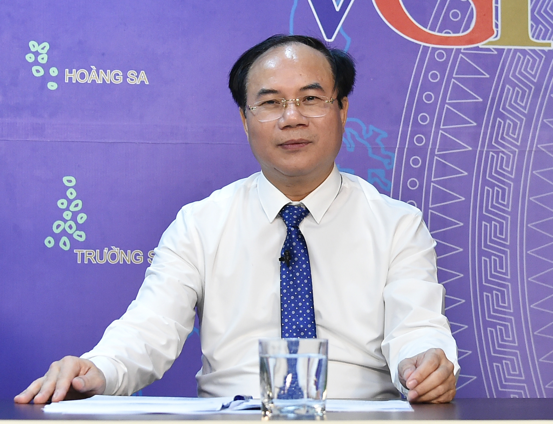 thu truong xay dung.jpg
