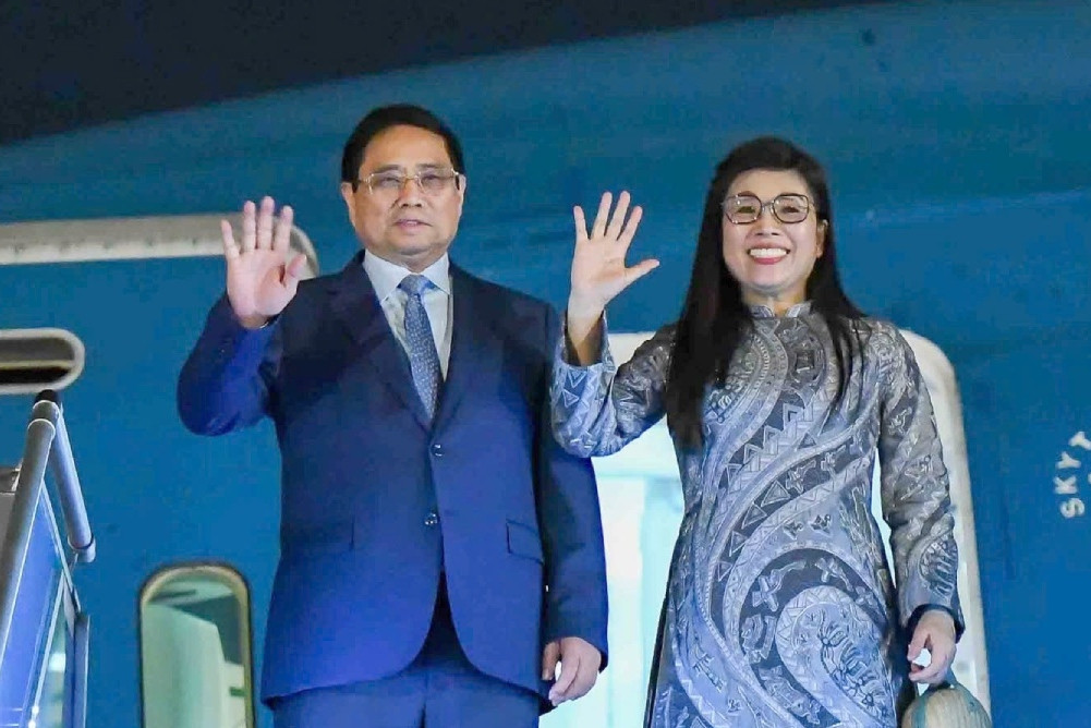 Thủ tướng và Phu nhân lên đường bắt đầu chuyến công tác tại châu Âu