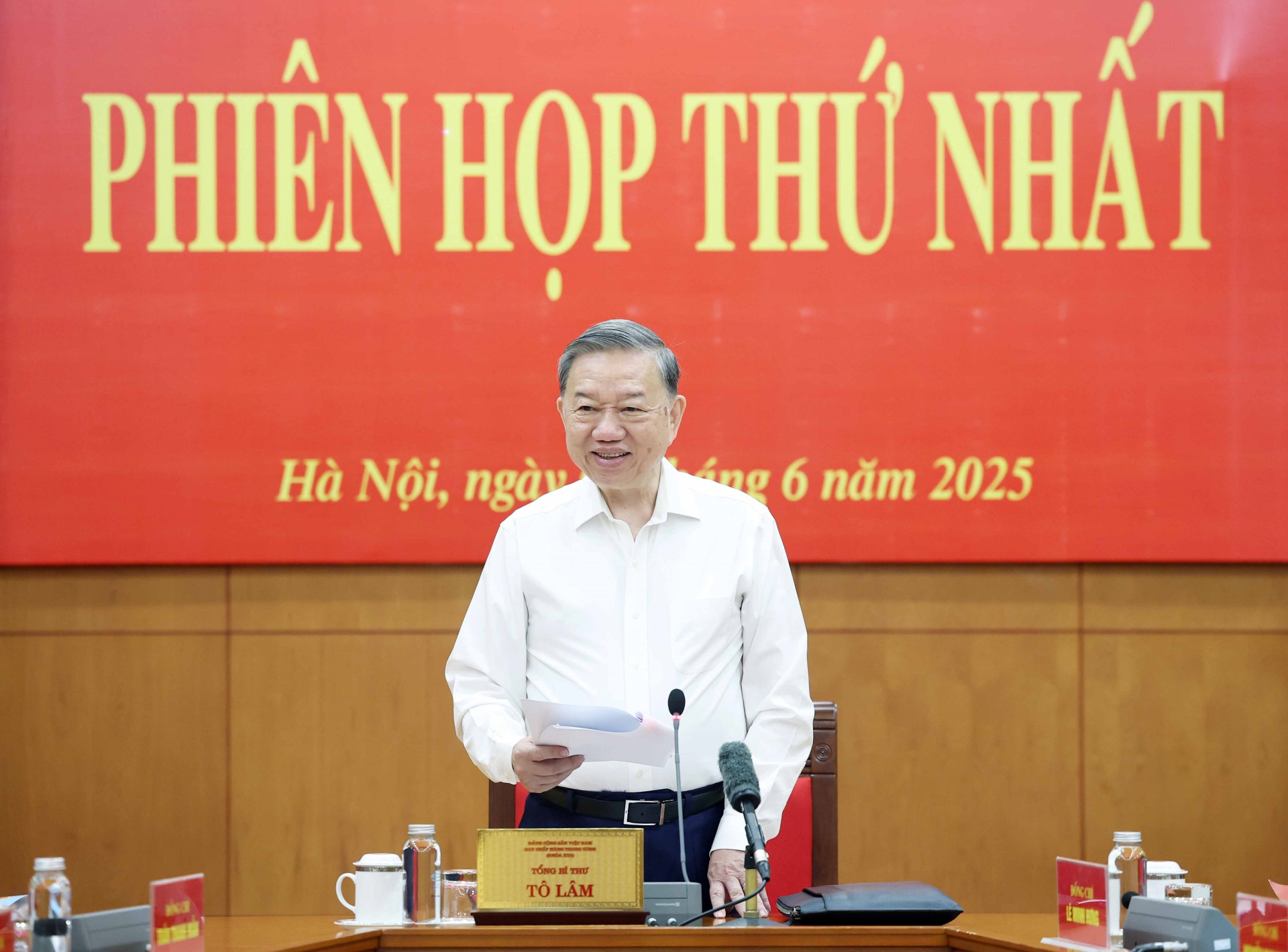 vna_potal_tong_bi_thu_chu_tri_phien_hop_thu_nhat_ban_chi_dao_trung_uong_ve_hoan_thien_the_che_phap_luat_8073979 (1).jpg