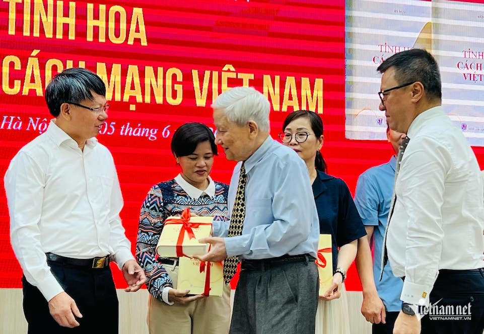 W-d619ccb3 f1e5 45ad bb19 62e828203fb6.jpeg