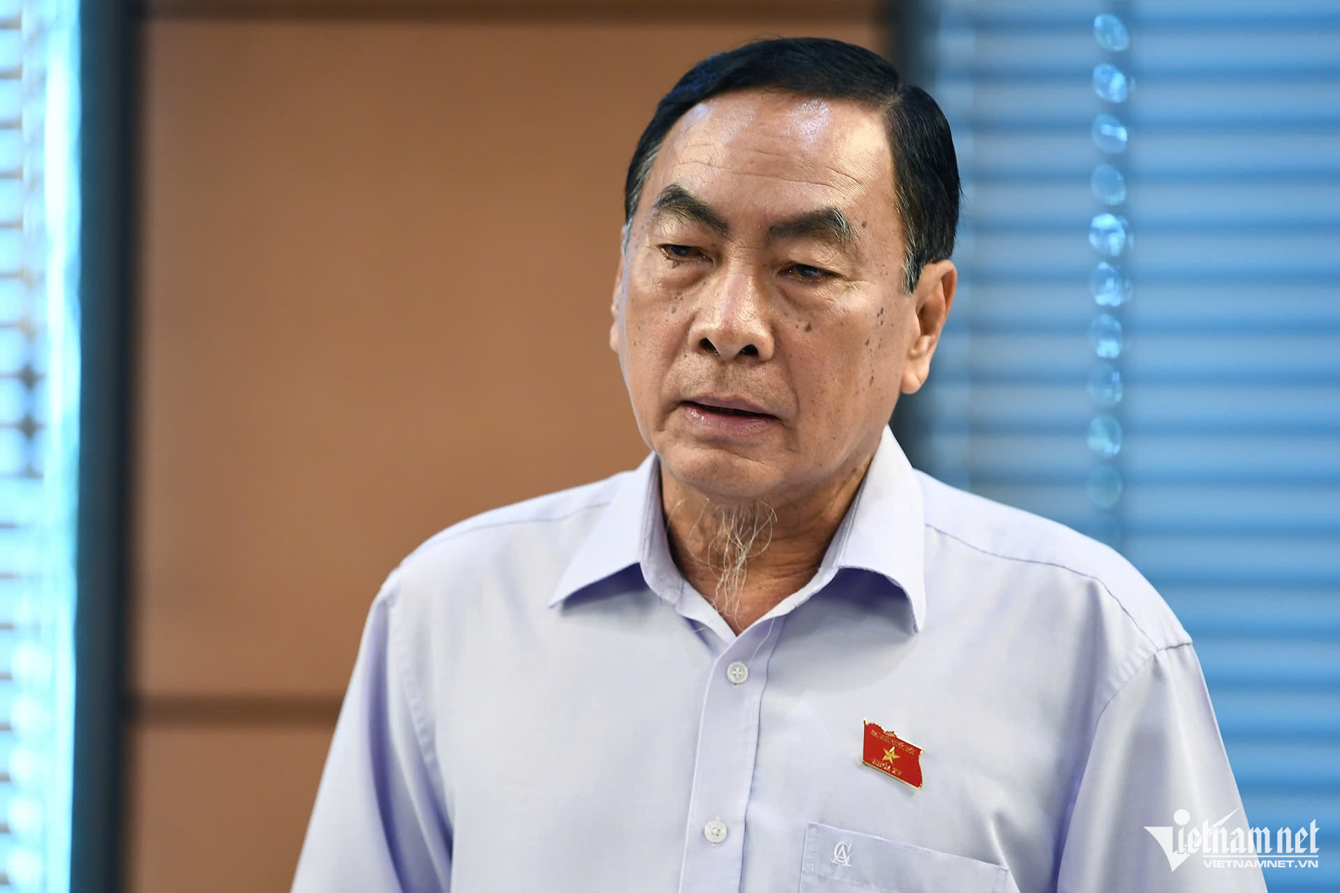 W-pham van hoa.jpg