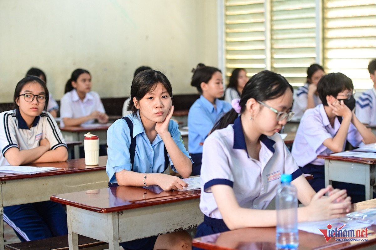 W-Thi 10 HCMC Nguyen Hue_ 20.jpg