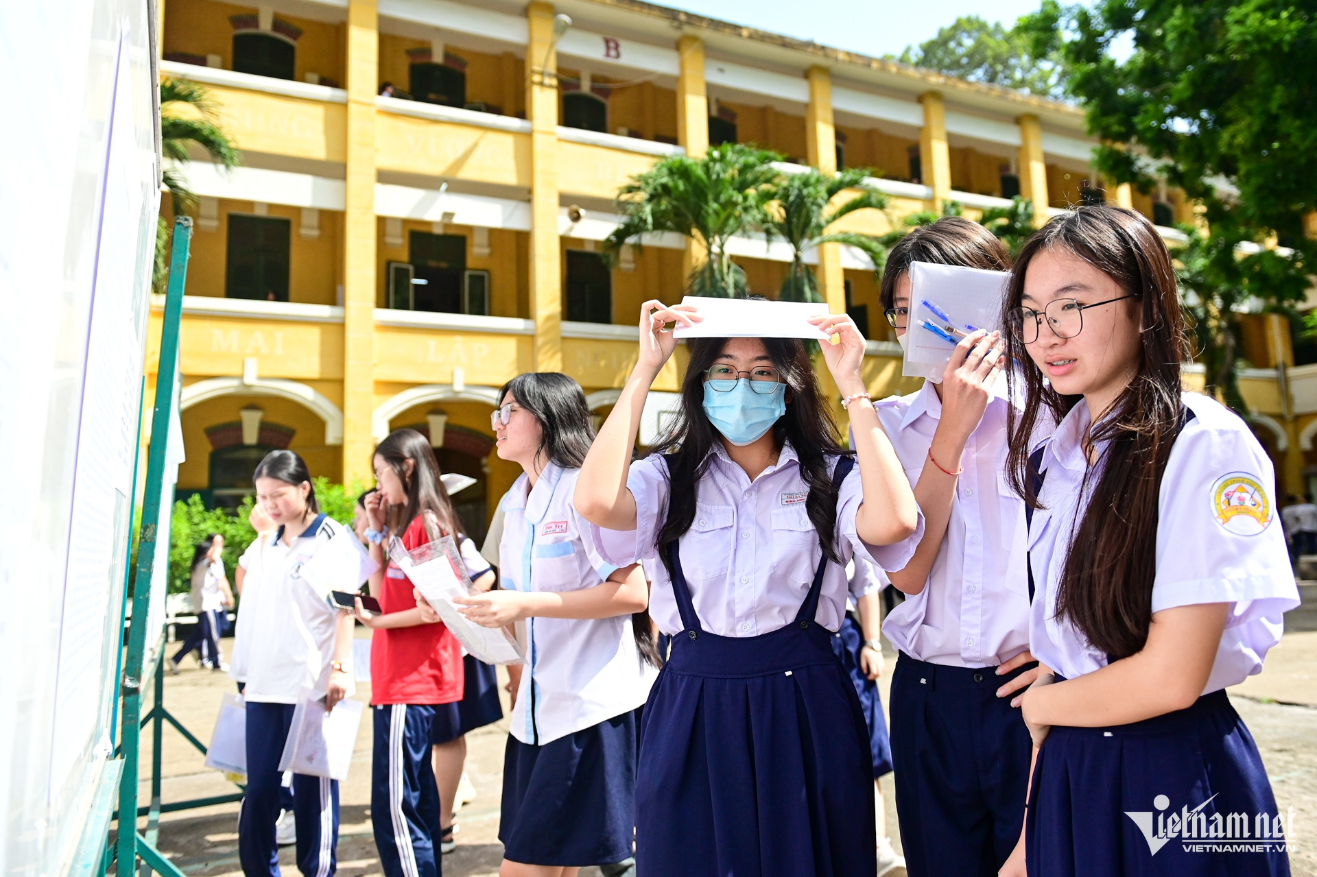 W-Thi 10 TPHCM   Nguyễn Huế_ 7.jpg
