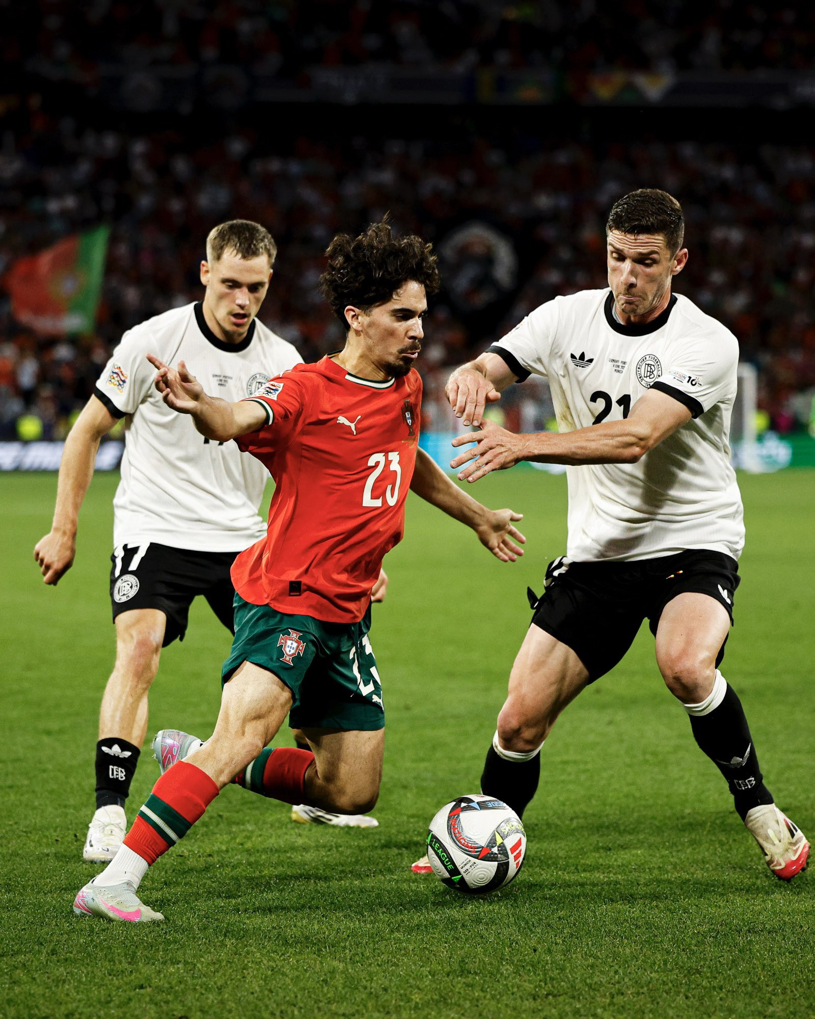 X - Vitinha Duc Bo Dao Nha.jpg