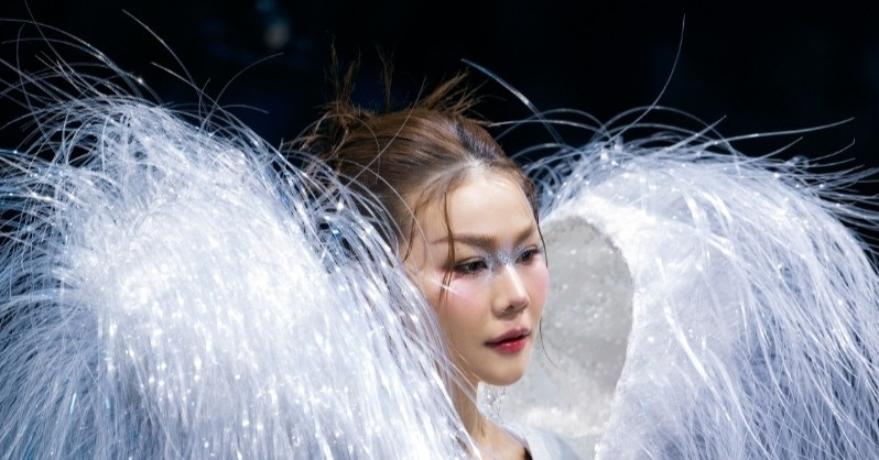 Hoa hậu Thanh Thủy, siêu mẫu Thanh Hằng ấn tượng trên sàn catwalk
