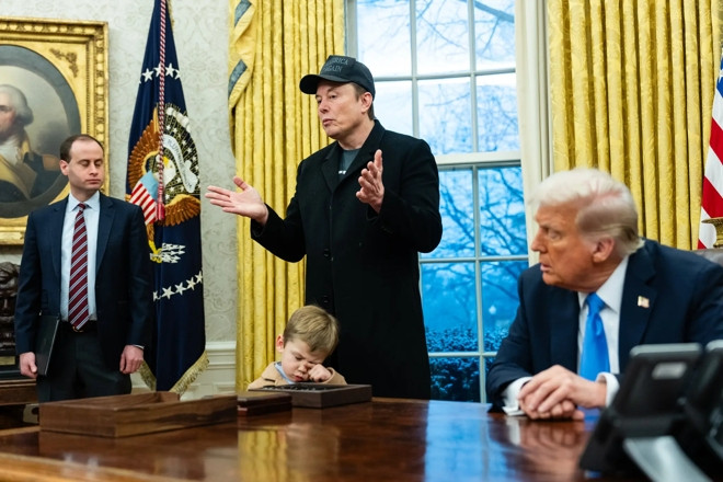 Khẩu chiến giữa ông Trump và tỷ phú Elon Musk tiếp tục tăng nhiệt