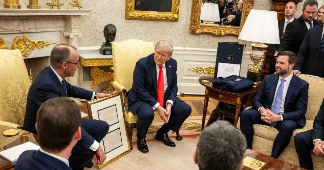 Món quà đặc biệt của Thủ tướng Đức tặng Tổng thống Mỹ Trump