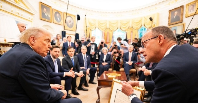 Ông Trump nói nên để Nga và Ukraine 'giao tranh thêm một thời gian'