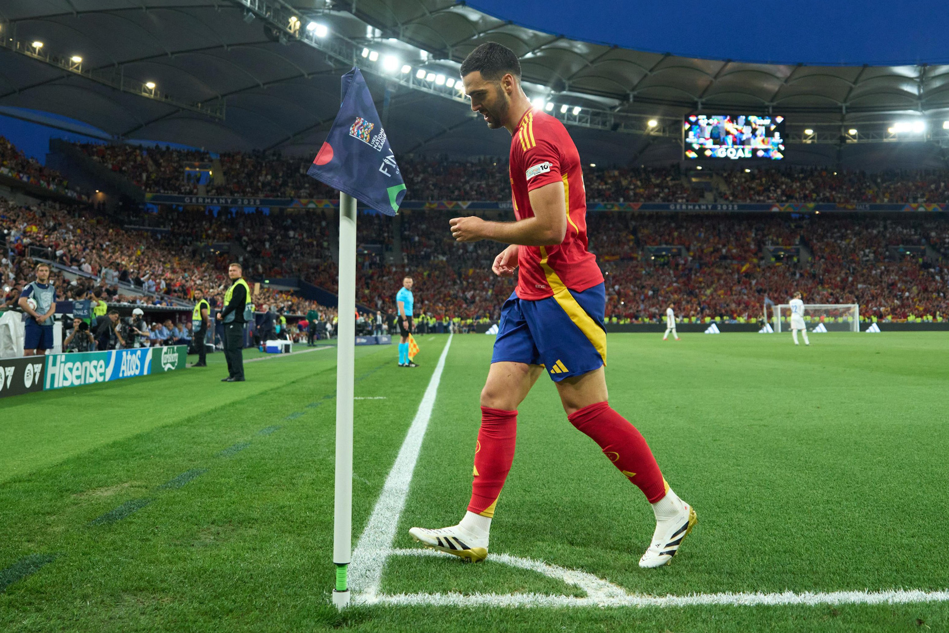 SE Futbol - Mikel Merino Tay Ban Nha Phap.jpg