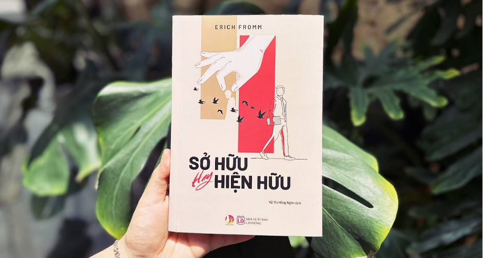 Tác giả viết sách cảnh báo sự lệ thuộc thái quá vào vật chất