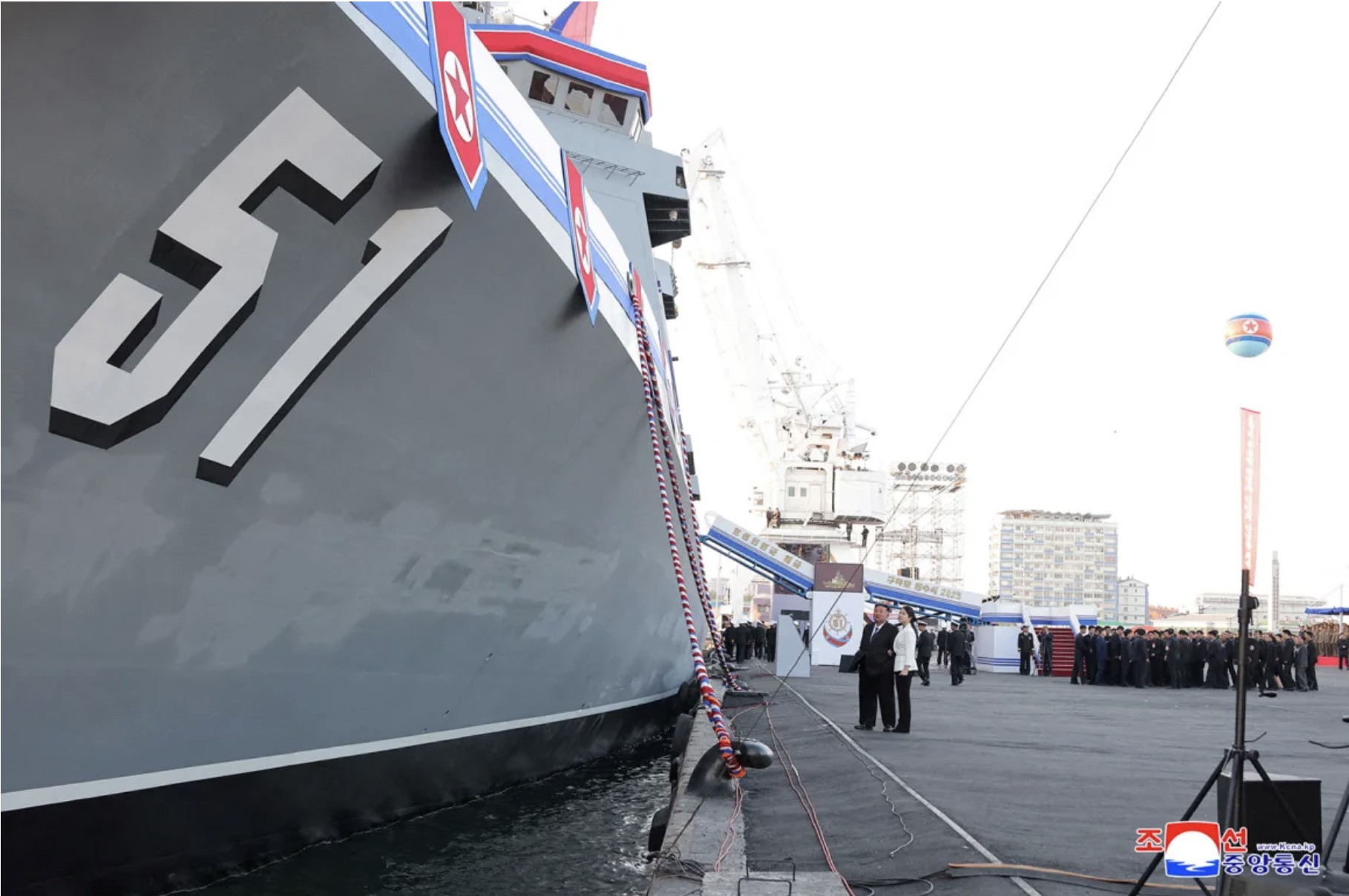 Tàu chiến Triều Tiên. Ảnh: KCNA