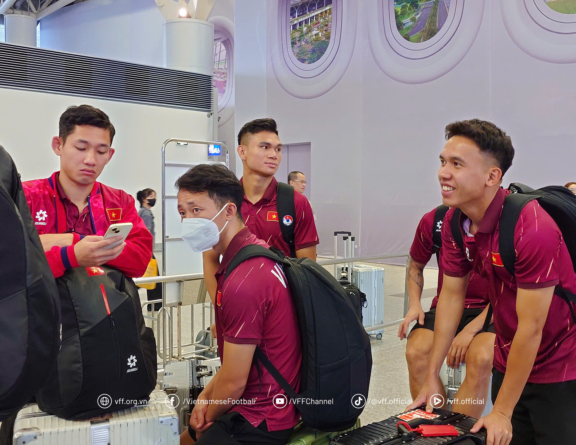 tuyen viet nam di malaysia 2.jpg