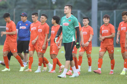 Tuyển Việt Nam hào hứng luyện 'chiêu tủ' chờ đấu Malaysia