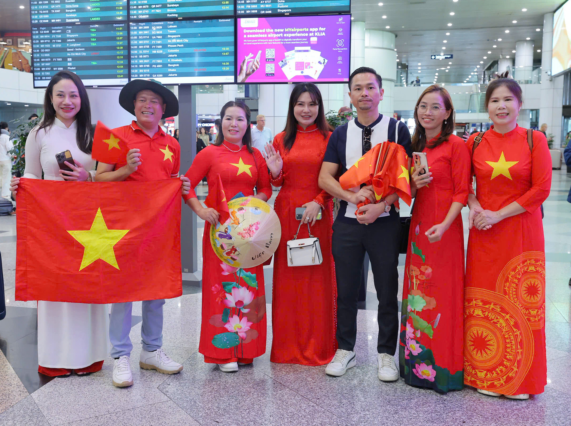 tuyen viet nam toi malaysia 1.jpg