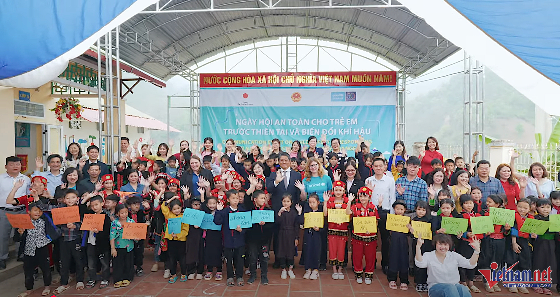 W-minhhoa.png