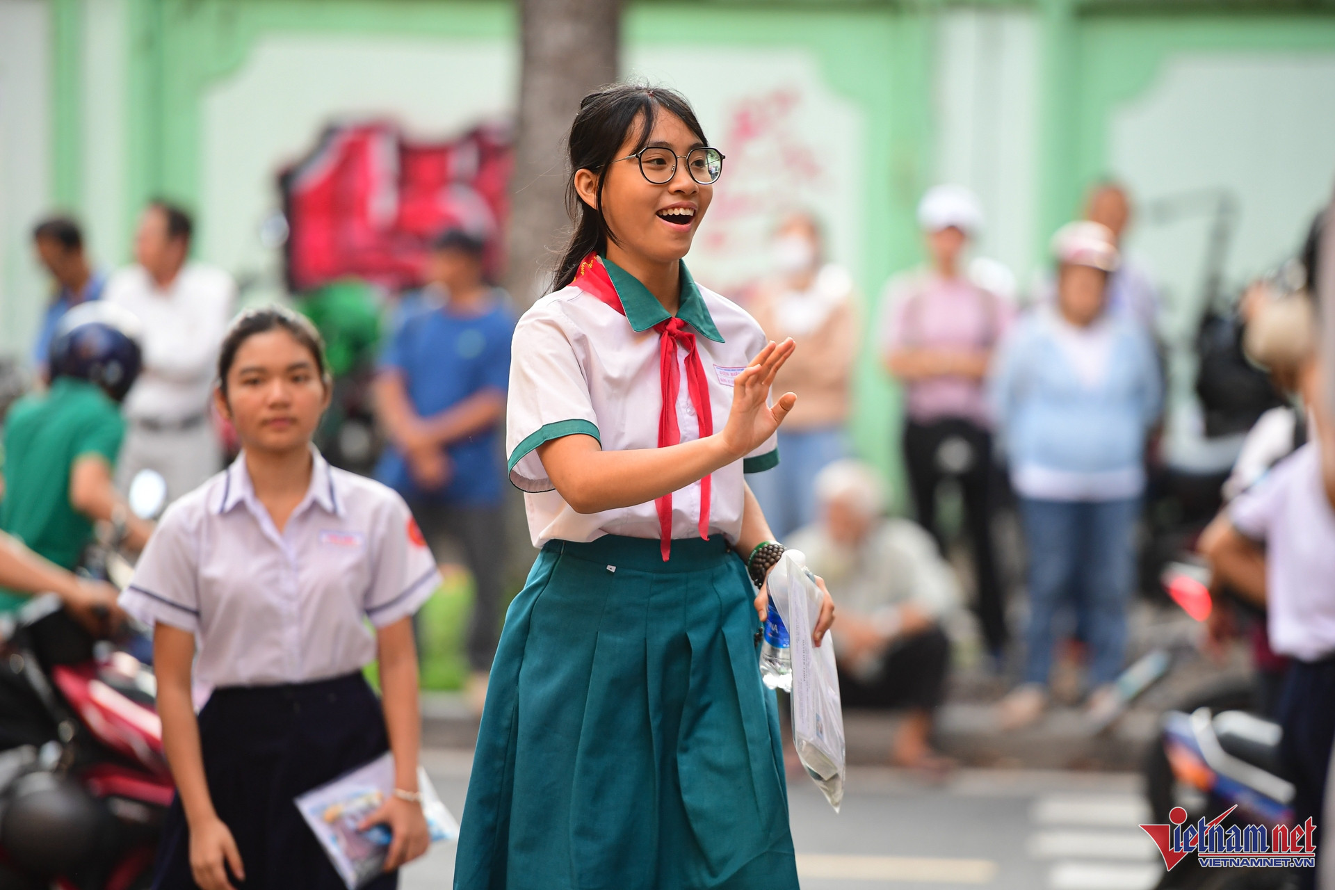 W-thi vào 10   Nguyễn Huế_ 7.jpg