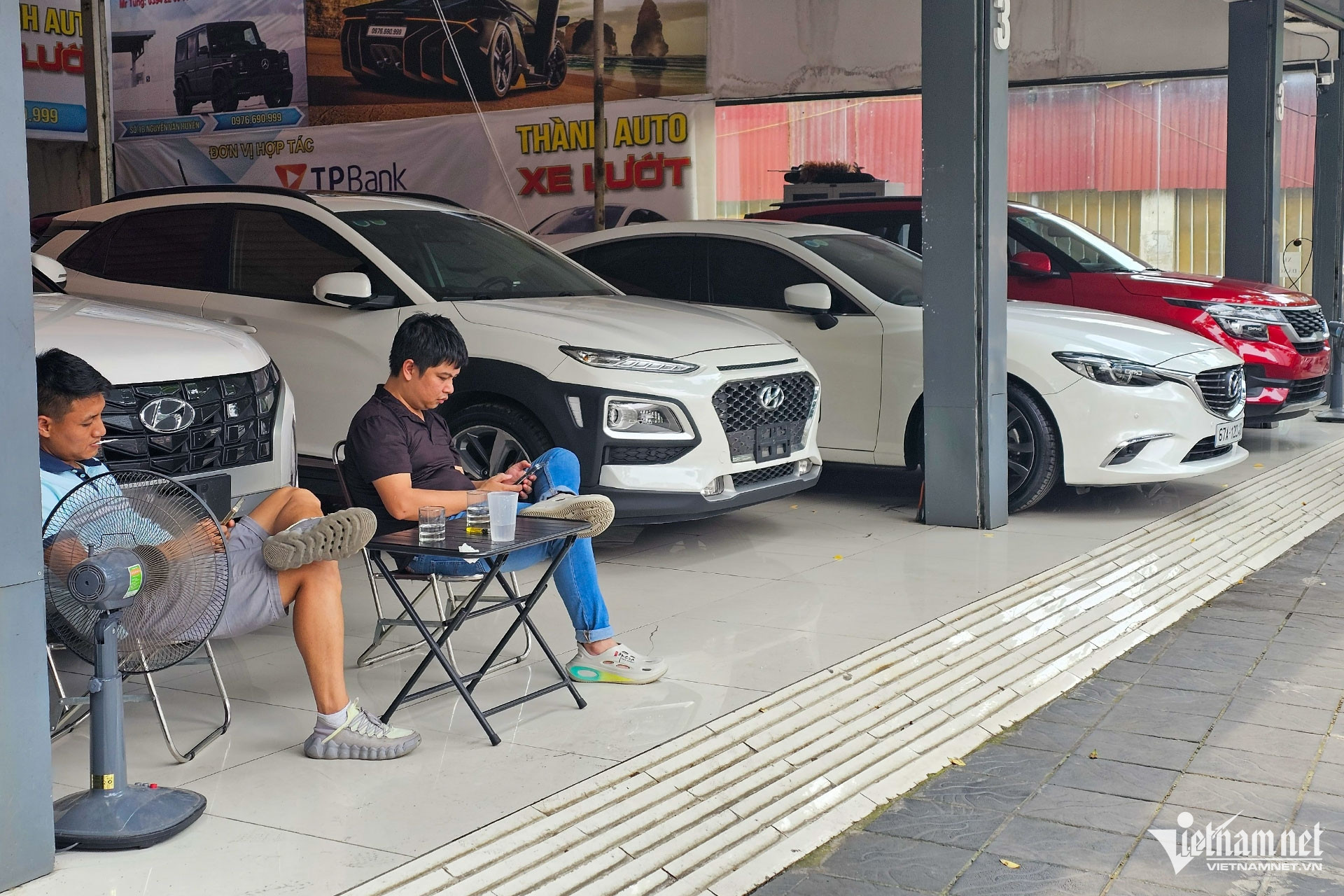W-xe cu showroom (2).jpg