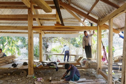 Xã vùng cao Sơn La bảo lãnh vật liệu, phương tiện giúp dân nghèo xóa nhà tạm