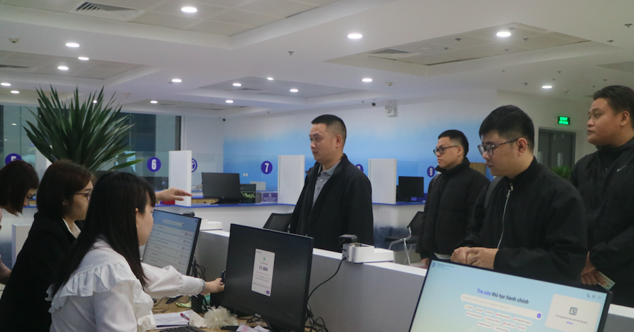 Người dân Hà Nội không phải xếp hàng xin cấp ph...