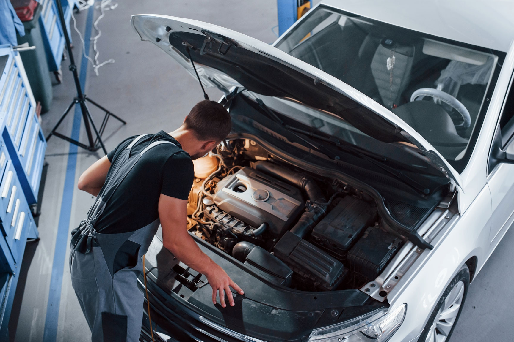 Chuyên gia chỉ ra lý do khiến xe hybrid khó sửa và tốn kém
