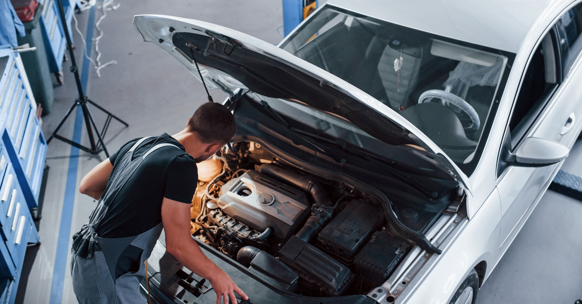 Chuyên gia chỉ ra lý do khiến xe hybrid khó sửa và tốn kém