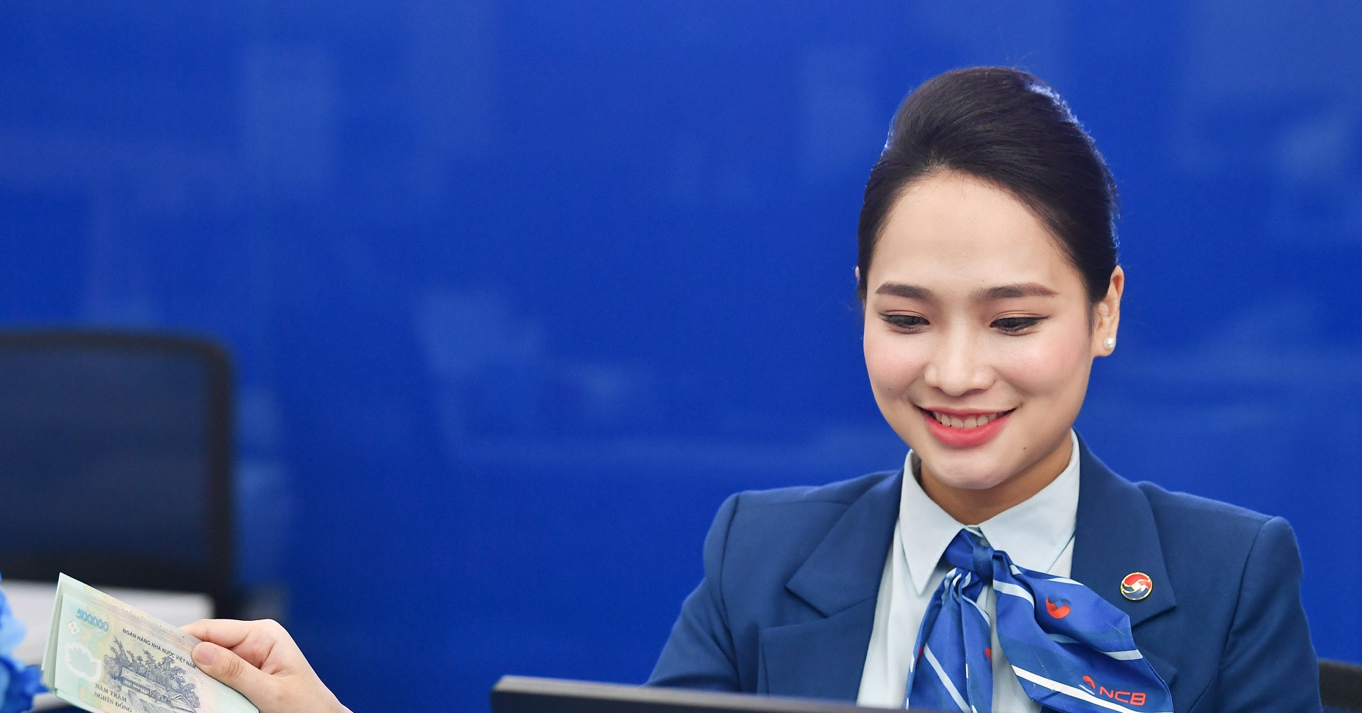 Đảo chiều thứ hạng ngân hàng sau các động thái mới: Sacombank và Eximbank bị "ngựa ô" vượt mặt