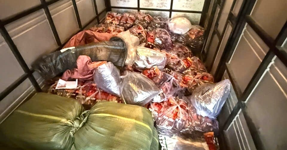 Khởi tố cặp vợ chồng làm giả 20 tấn cà phê từ bột đậu nành và phụ gia
