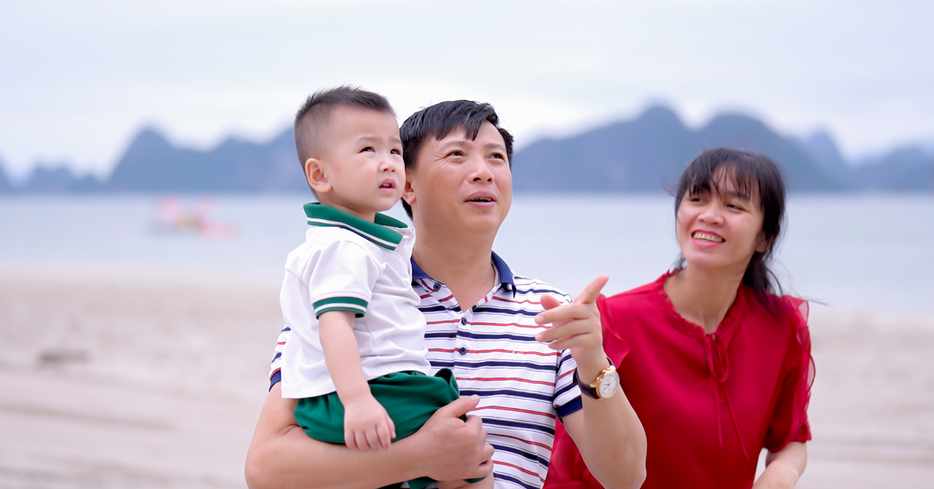 Kỳ tích người mẹ 43 tuổi sinh con trai khỏe mạnh sau 21 năm vô sinh