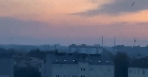 Ông Trump phản ứng khi Ukraine liên tiếp tấn công Nga