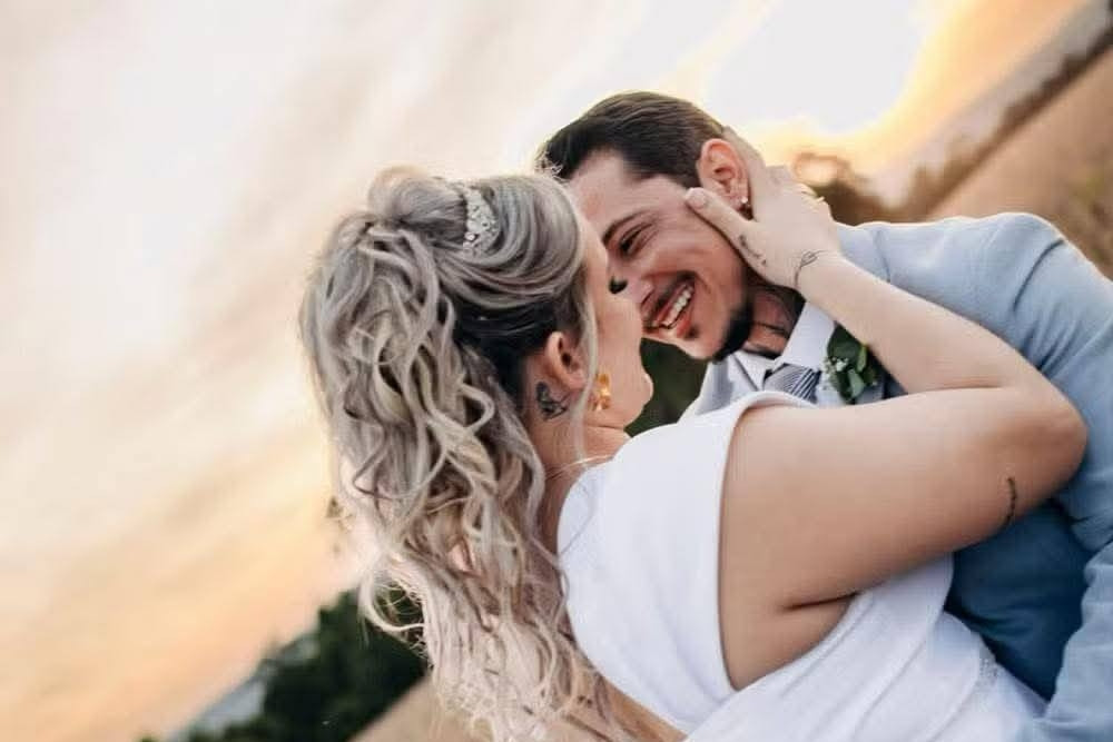 Phải lòng giám đốc nhà tang lễ, người phụ nữ đi đám ma liên tục suốt 2 năm