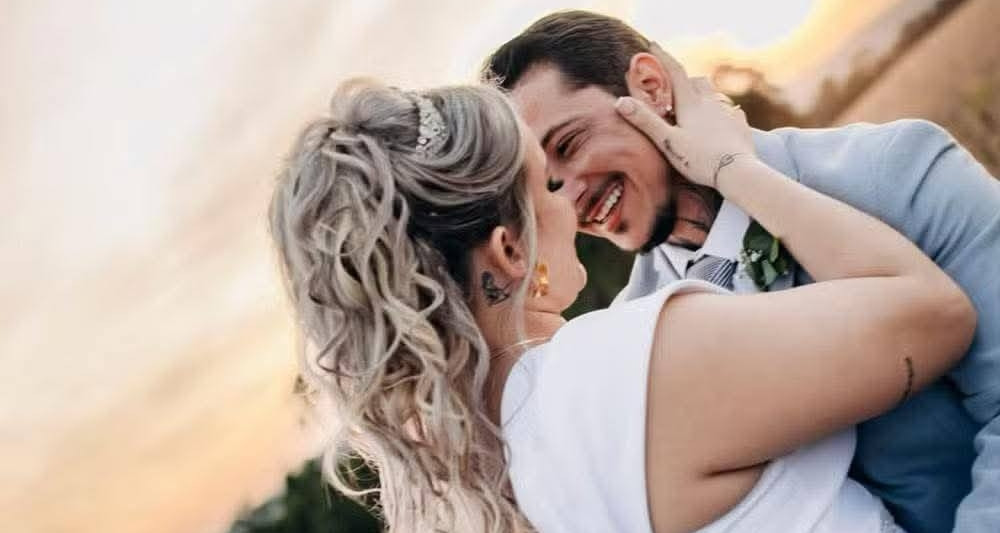 Phải lòng giám đốc nhà tang lễ, người phụ nữ đi đám ma liên tục suốt 2 năm