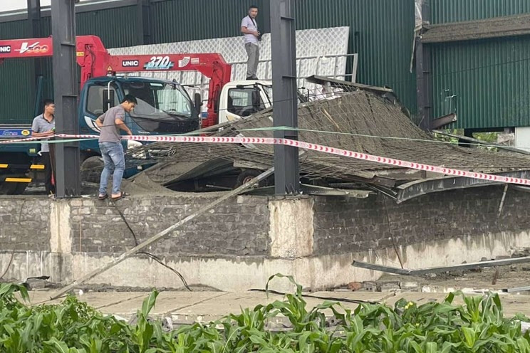 Sập giàn giáo công trình ở khu du lịch Sơn Tiên, 2 người tử vong