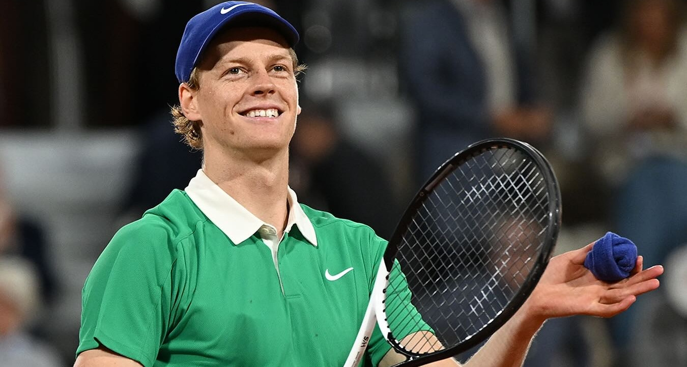 Sinner hạ đẹp Djokovic, tranh vô địch Roland Garros với Alcaraz