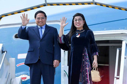 Thủ tướng Phạm Minh Chính và Phu nhân tới Pháp