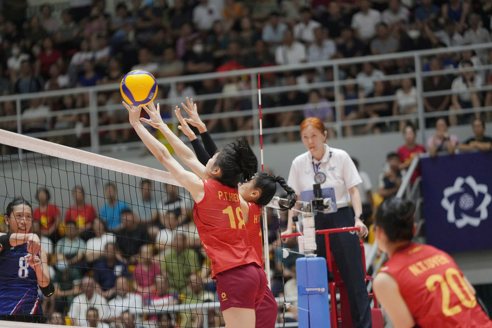 tuyen bong chuyen nu viet nam 1.jpg