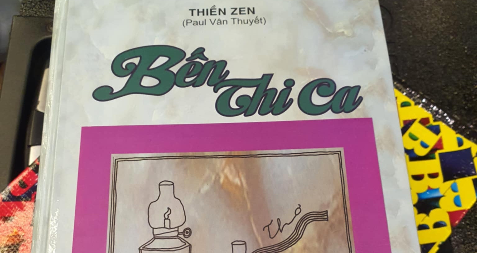 Tuyển tập thi ca đồ sộ hơn 1.200 trang của hoạ sĩ Paul Vân Thuyết