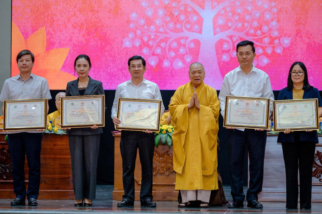 tuyenduongcongduc (20).jpg