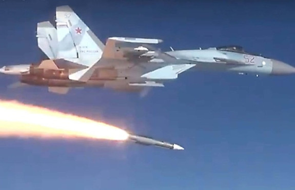 Ukraine tuyên bố bắn hạ tiêm kích Su-35 Nga