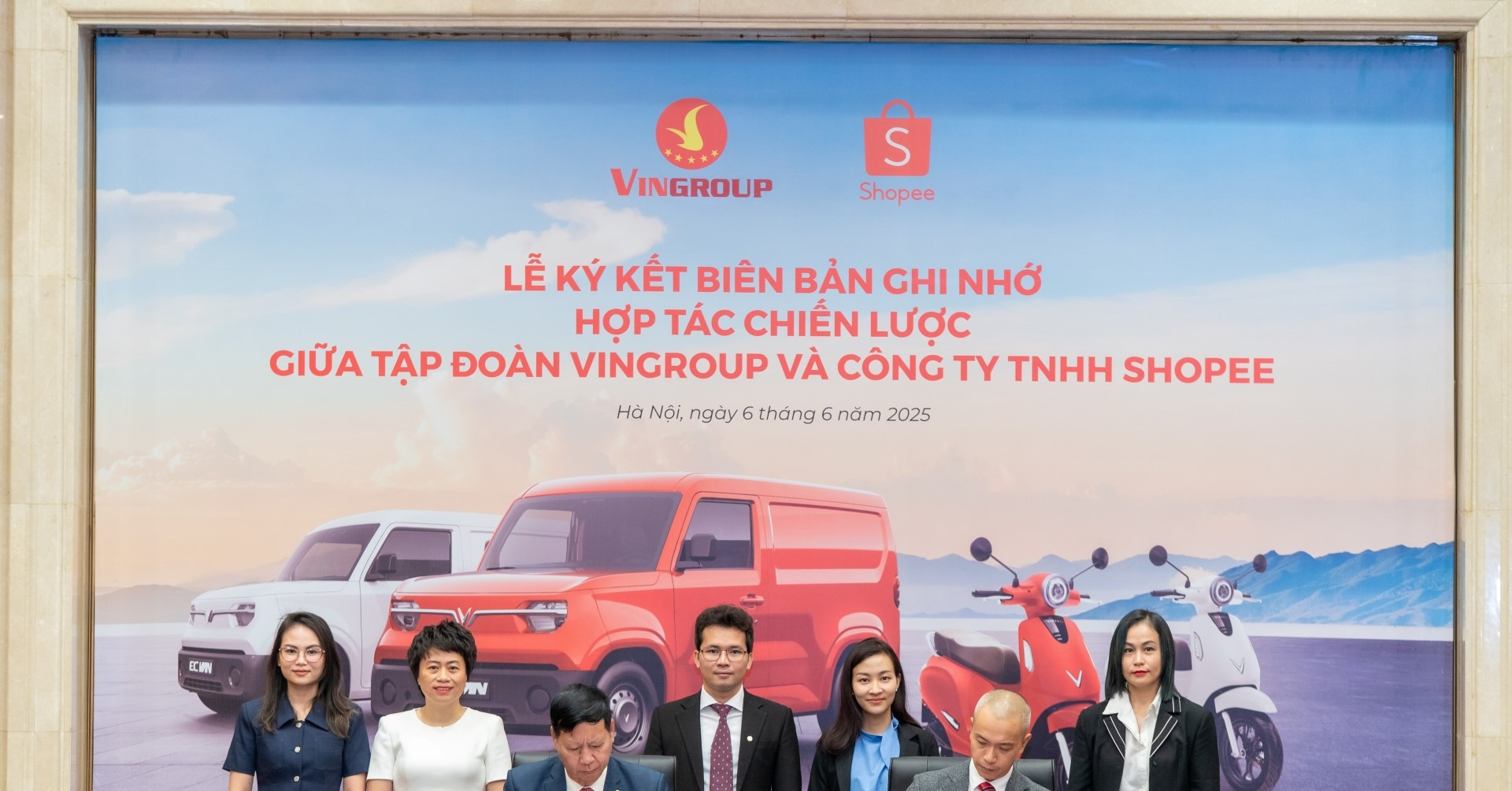 Vingroup và Shopee hợp tác phát triển hạ tầng dịch vụ thương mại điện tử