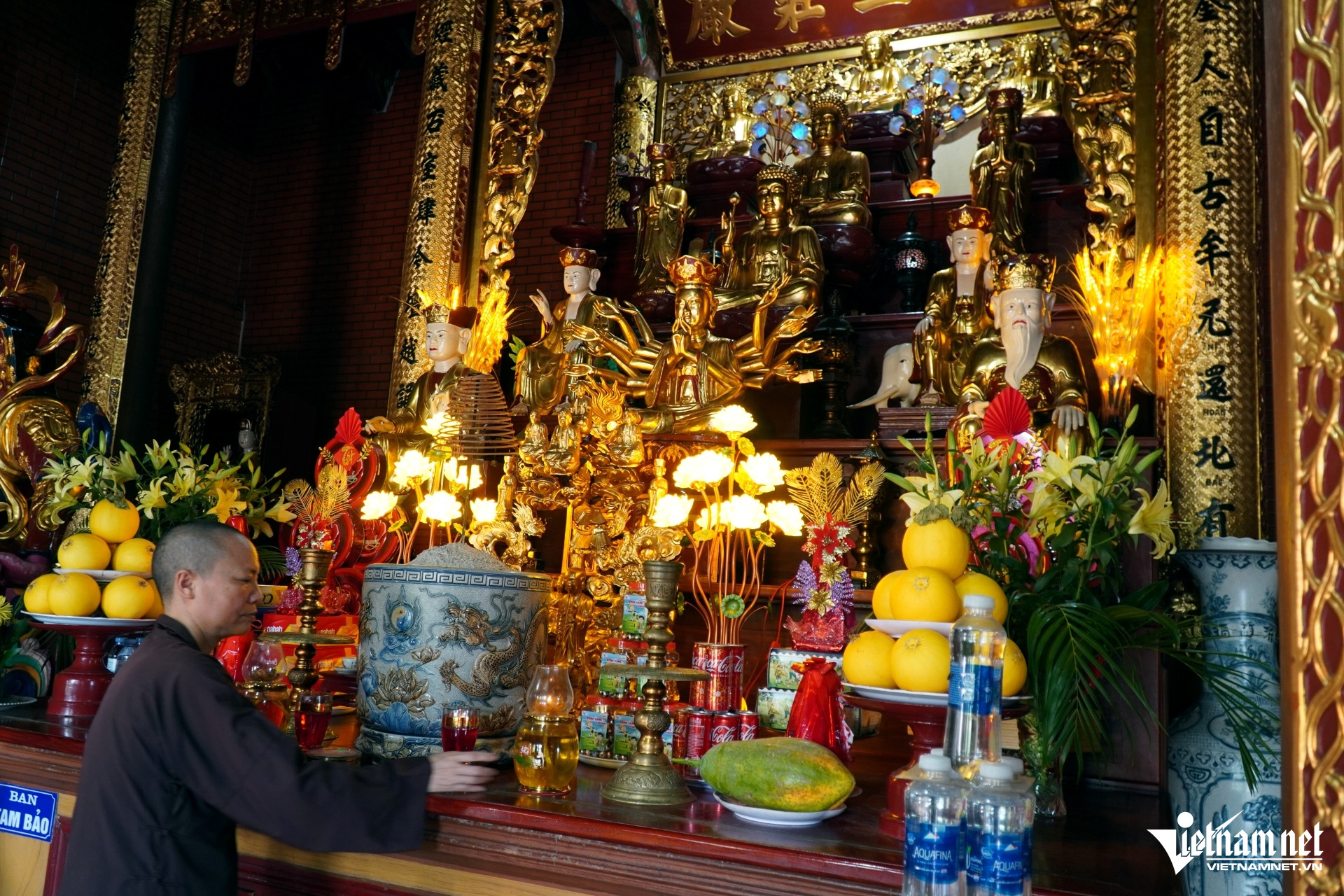 W-a6Ngôi chùa nghìn năm tuổi.JPG.jpg