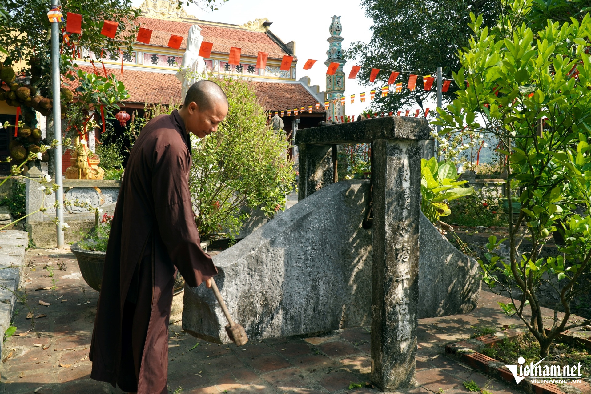 W-a7Ngôi chùa nghìn năm tuổi.JPG.jpg