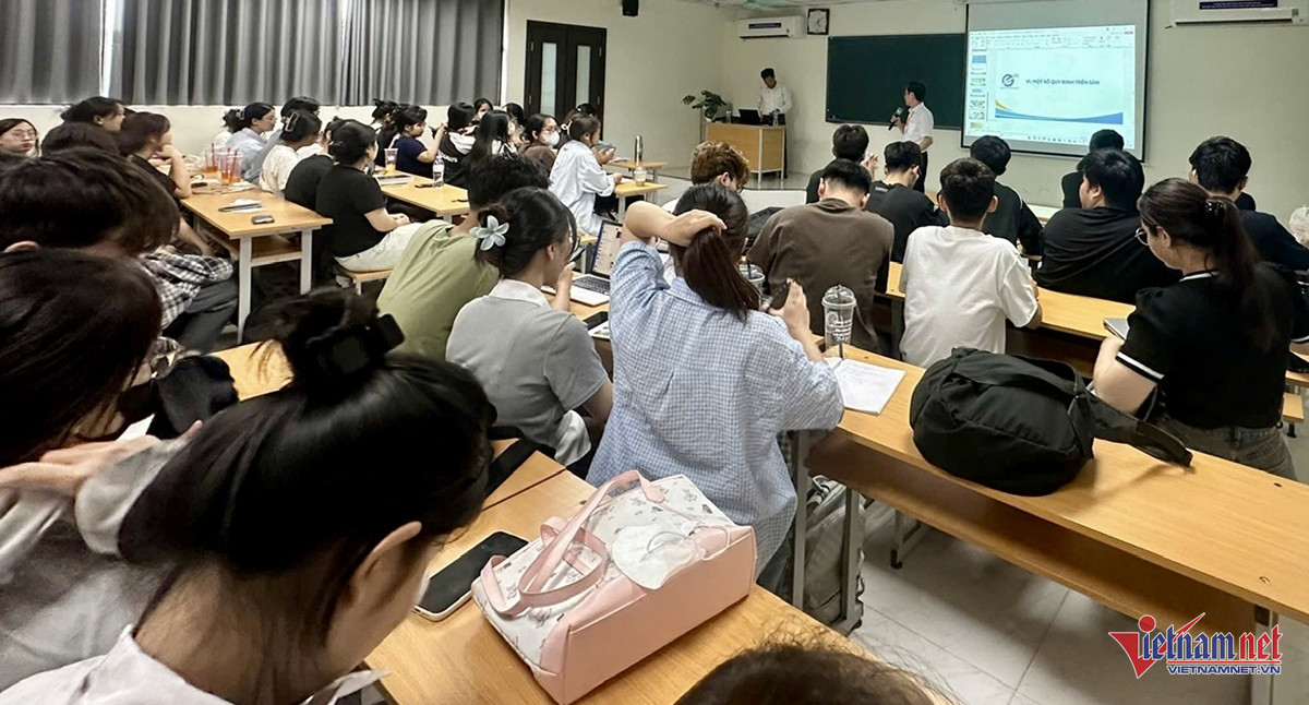 W-dao tao nhan luc thuong mai dien tu 02 1.jpg