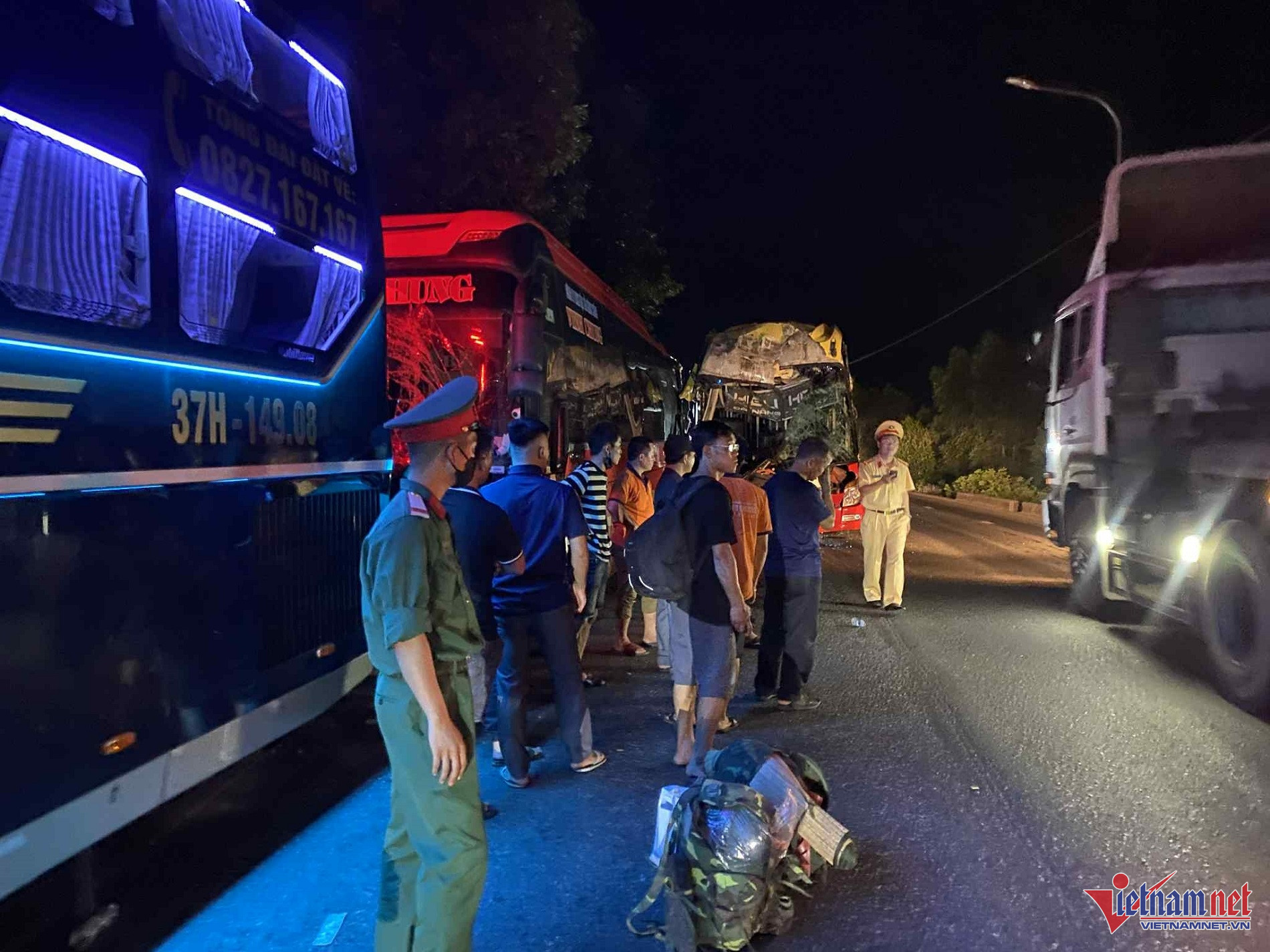 W-tai nạn xe khách (12).jpg