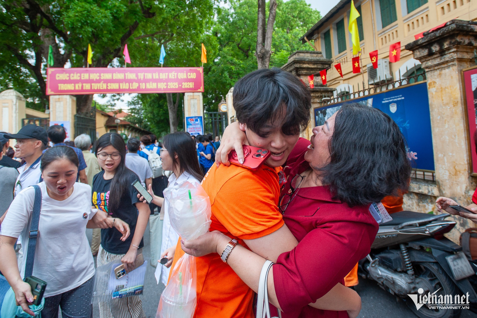 W-thi 10 tieng anh_ 12.jpg
