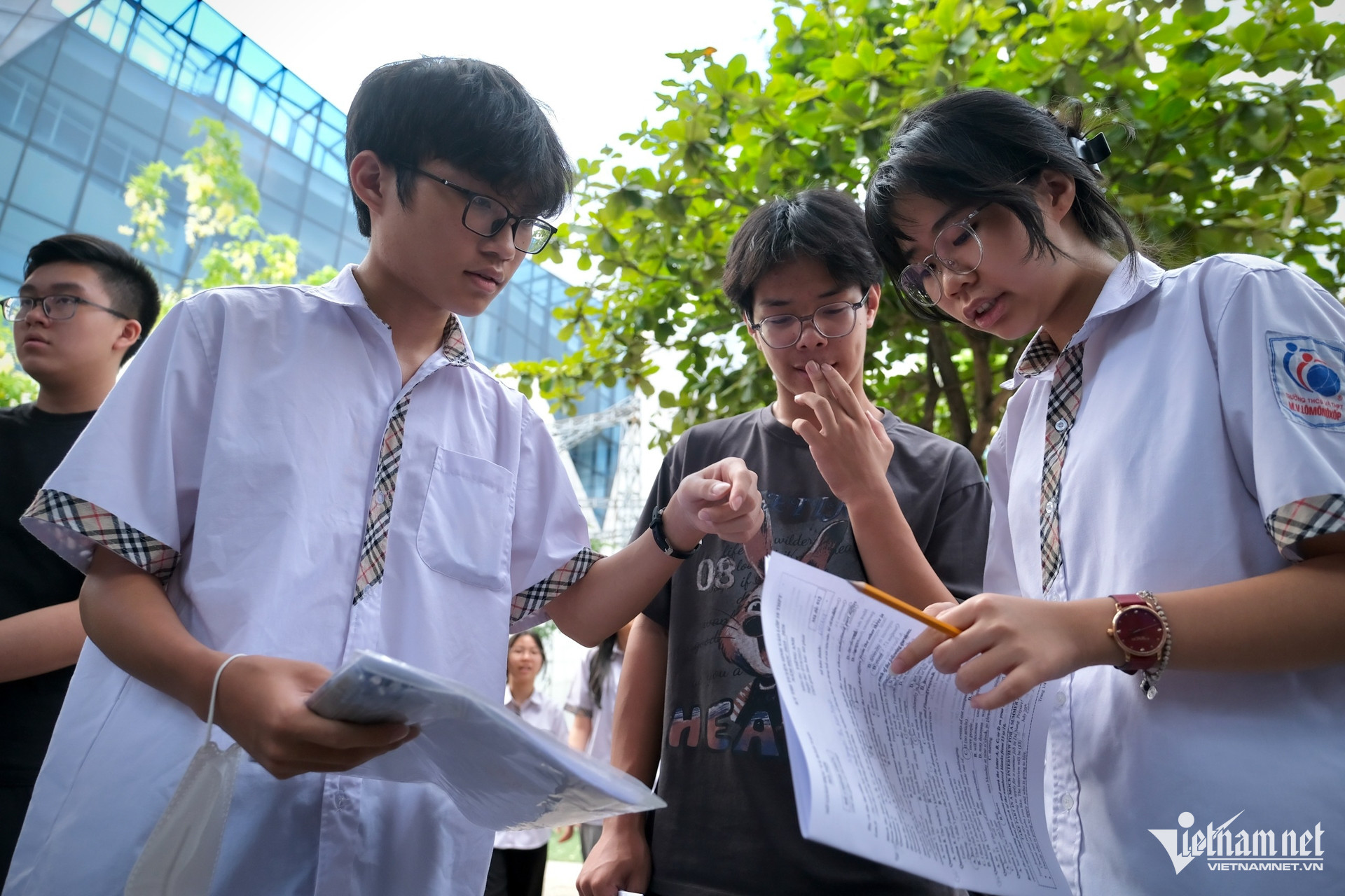 W-thi 10 tieng anh_ 17.jpg