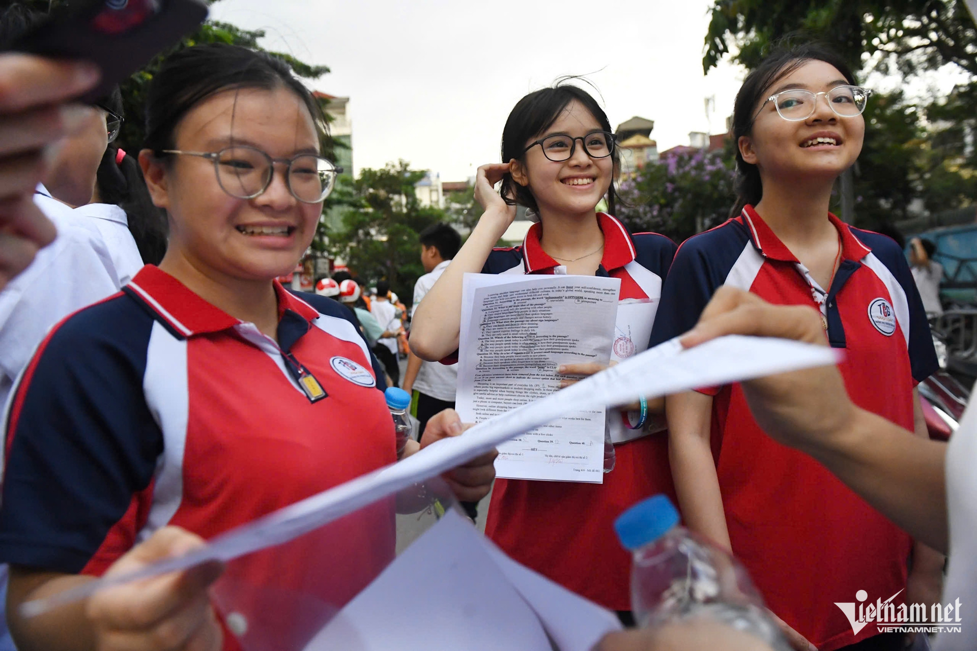 W-thi 10 tieng anh_.jpg
