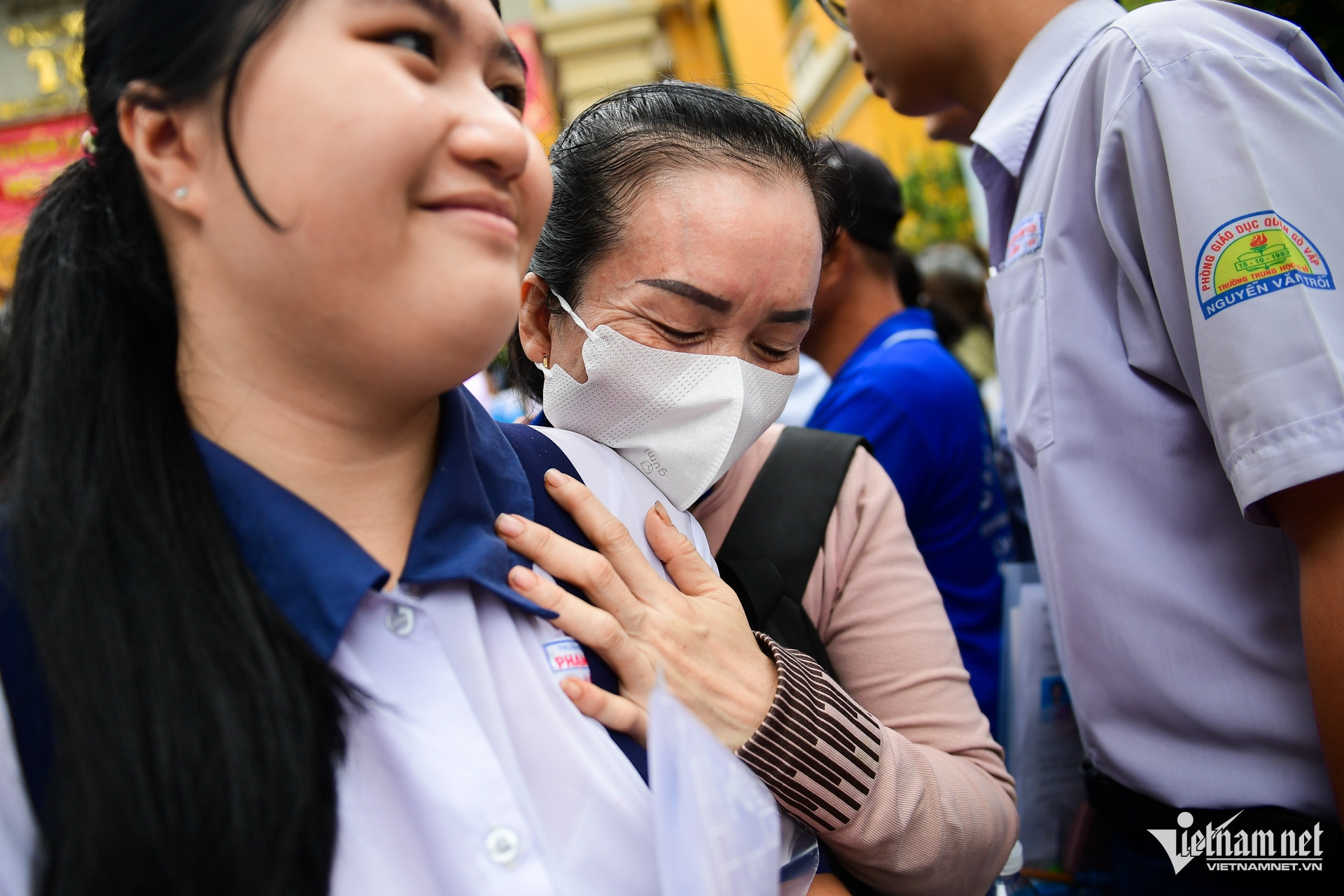 W-thi vào 10 TPHCM Nguyễn Huế 5.jpg