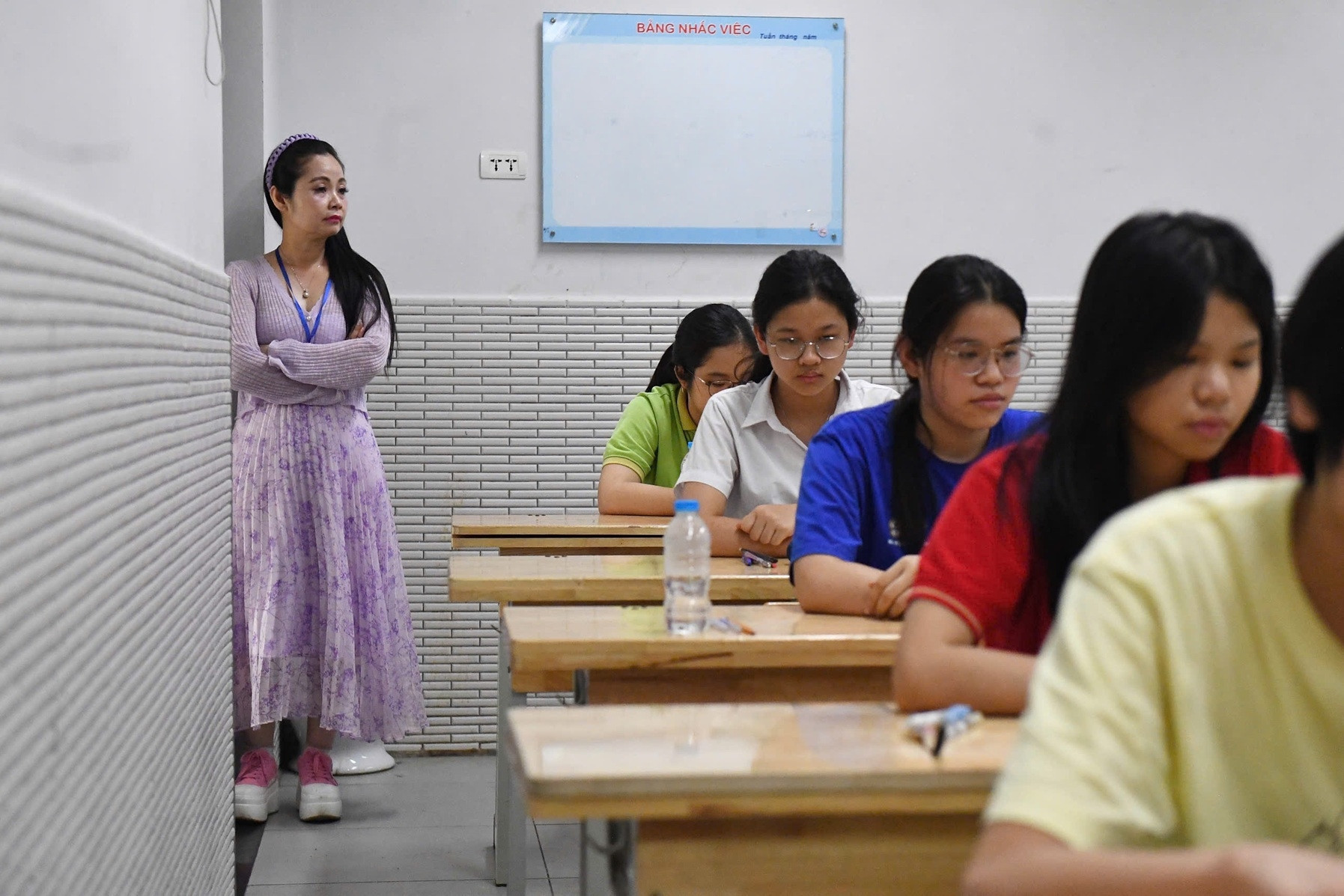437 thí sinh vắng thi môn Toán, 1 thí sinh bị đình chỉ sau 3 môn thi