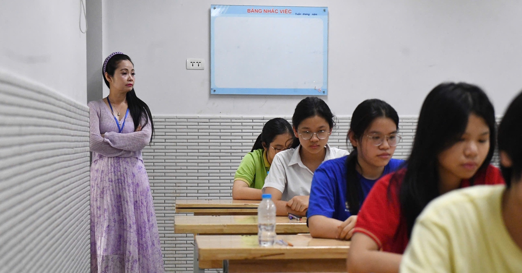 437 thí sinh vắng thi môn Toán, 1 thí sinh bị đình chỉ sau 3 môn thi